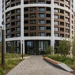 Cloud 9 Sky Park Elegance - Brand New Apartment With Stunning Views