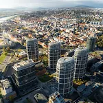 Cloud 9 Sky Park Elegance - Brand New Apartment With Stunning Views