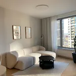 Cloud 9 Sky Park Elegance - Brand New Apartment With Stunning Views